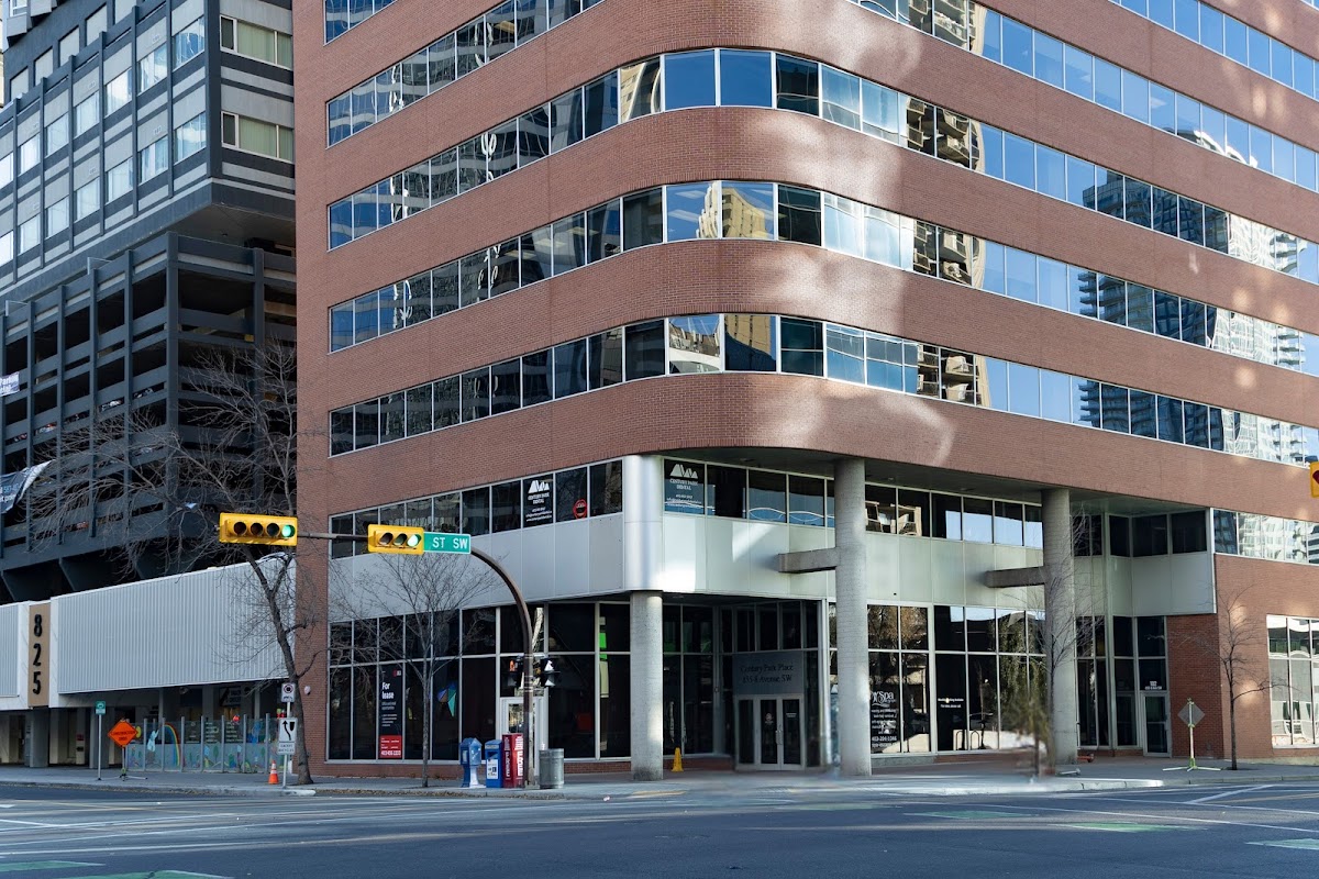 Century Park Dental dental clinic in Calgary - Photo 1