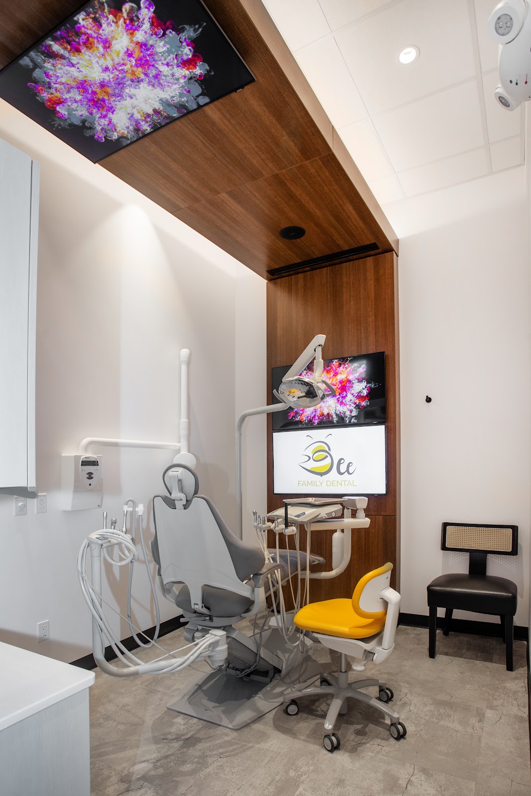 Bee Family Dental dental clinic in Calgary - Photo 8
