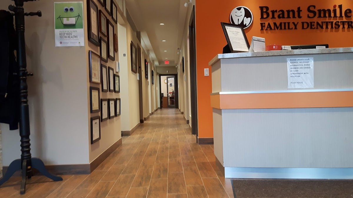 BRANT SMILES FAMILY DENTISTRY dental clinic in Brantford - Photo 1