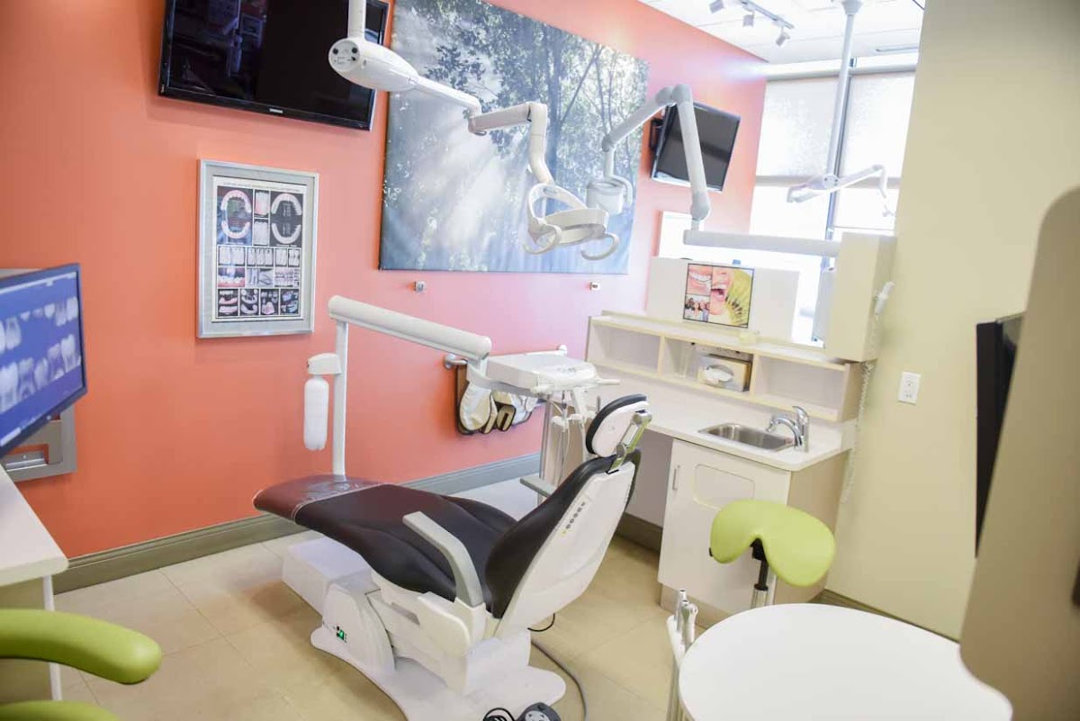 East Dental Care dental clinic in Calgary - Photo 2