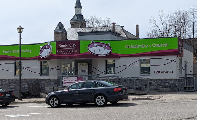Paris Dental Centre dental clinic in Brant - Photo 1