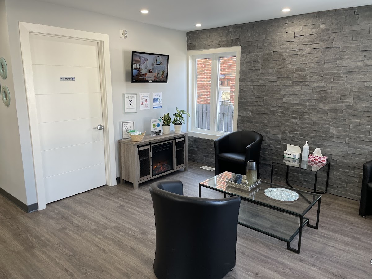 Dr. Liana Cardieri Family and Cosmetic Dentistry dental clinic in Kitchener - Photo 1