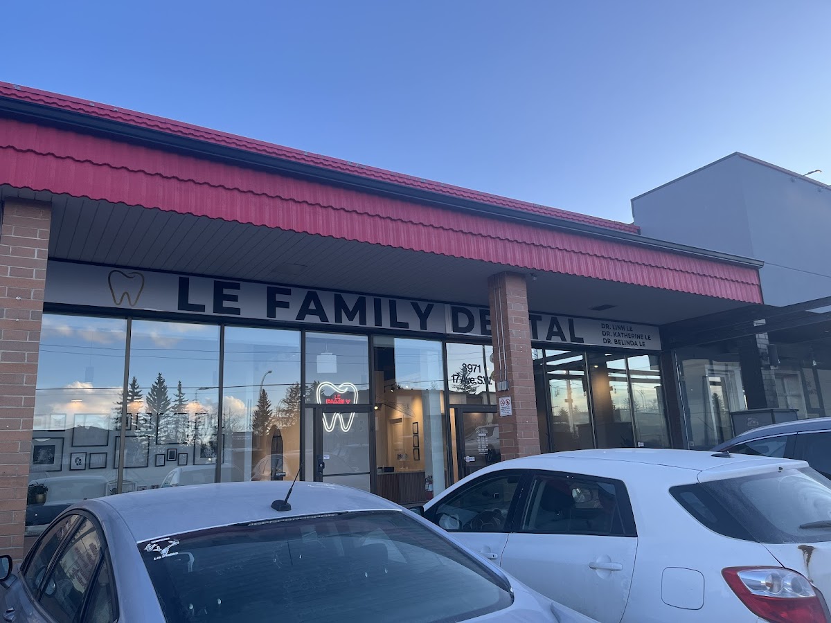 Le Family Dental dental clinic in Calgary - Photo 7