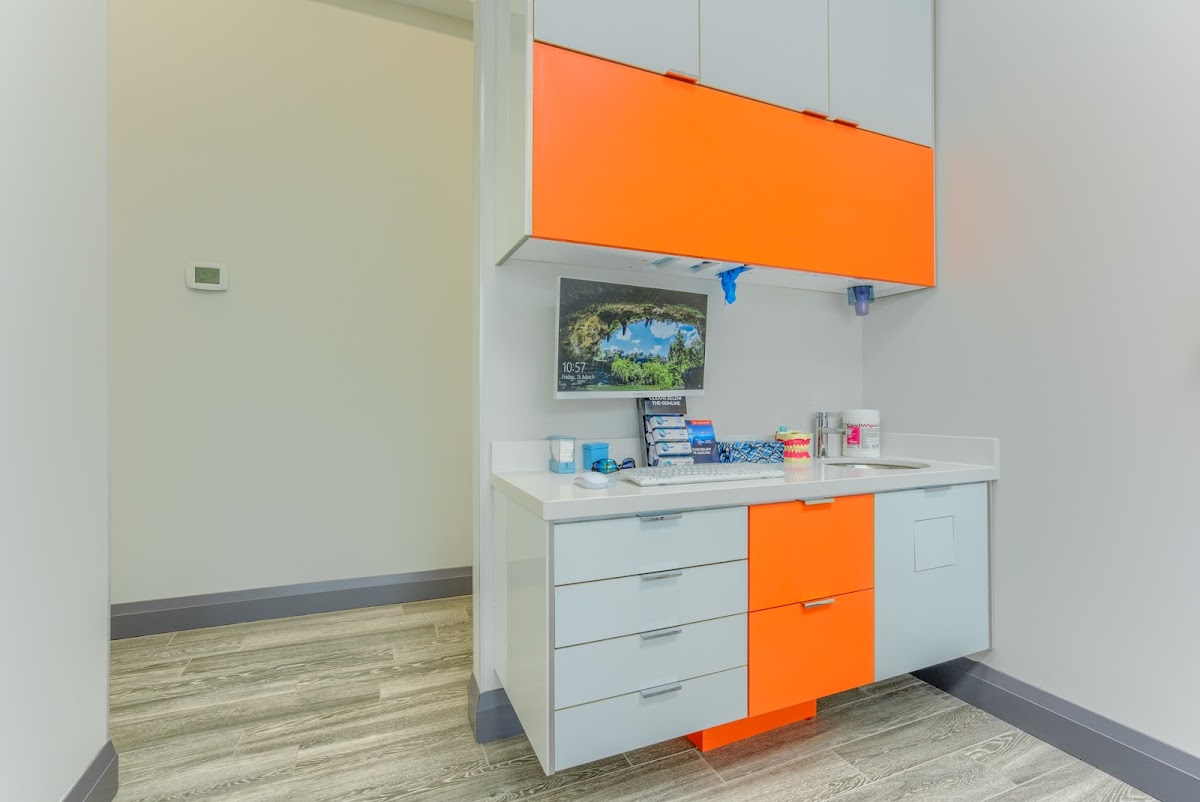 Alpine Dental Brantford dental clinic in Brantford - Photo 10