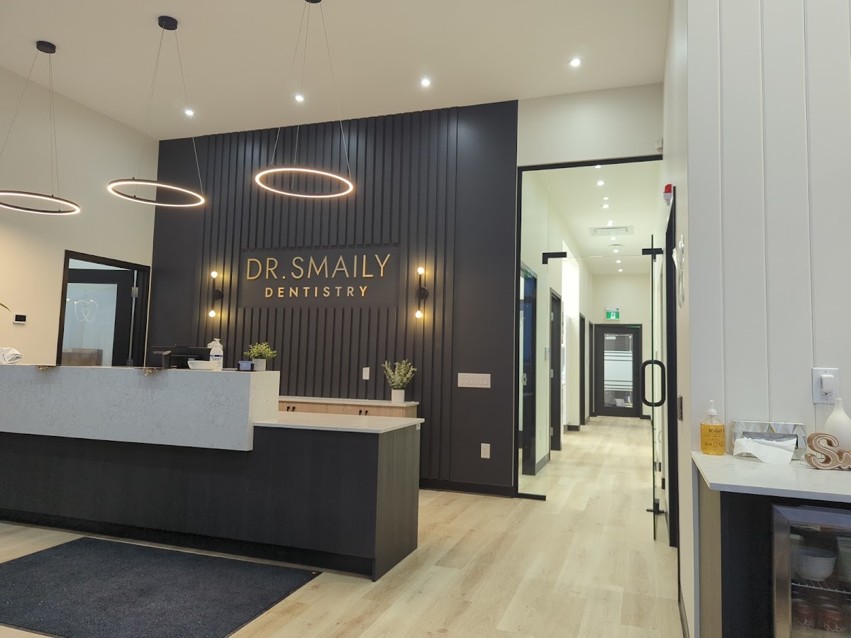 Dr. Smaily Dentistry dental clinic in Brant - Photo 1