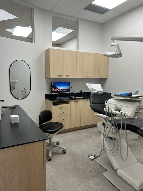 Hanlon Creek Dental Guelph dental clinic in Guelph - Photo 5