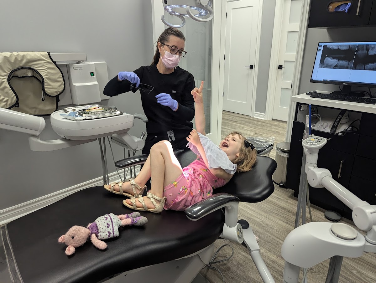 Dentistry At University Downs dental clinic in Waterloo - Photo 2