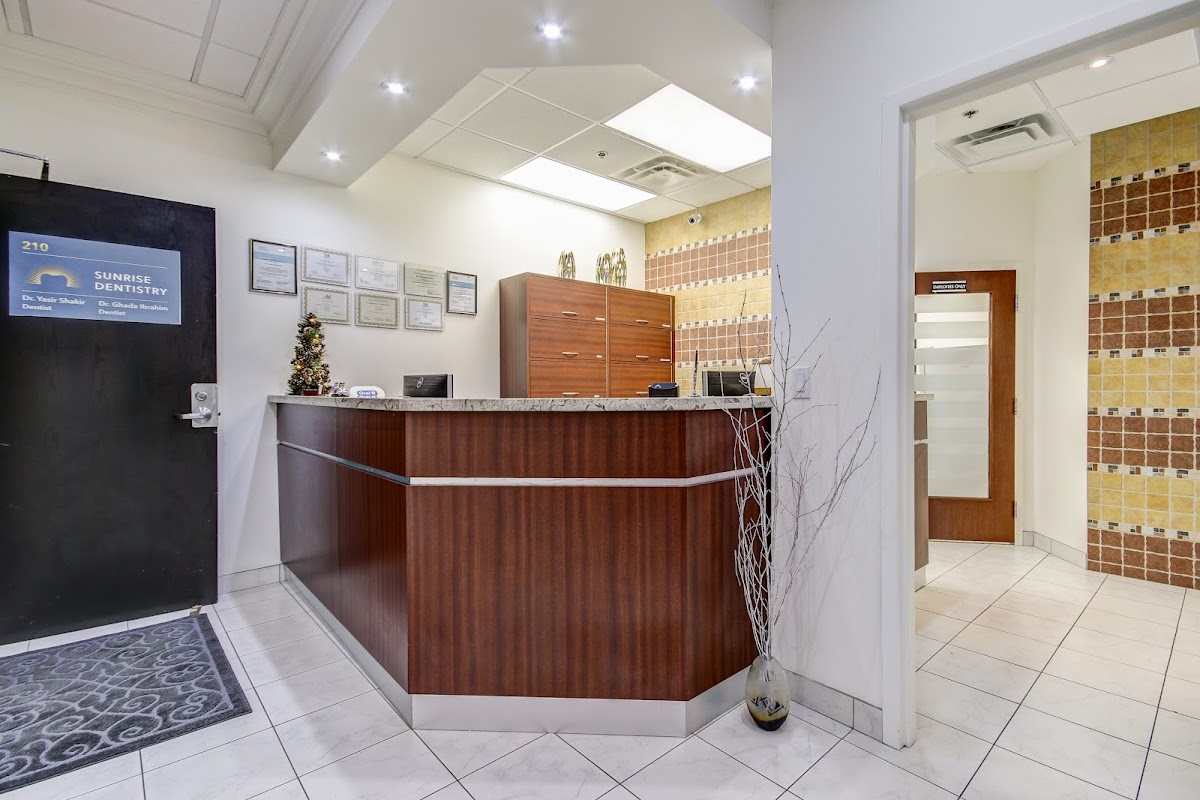 Sunrise Dentistry Centennial Park dental clinic in Etobicoke - Photo 7