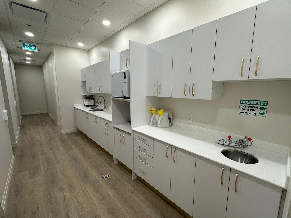 Kitchener Krown Dental dental clinic in Kitchener - Photo 5