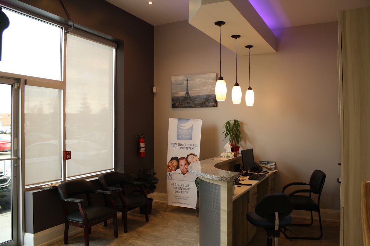 Smile Dentistry on Finch dental clinic in Etobicoke - Photo 2