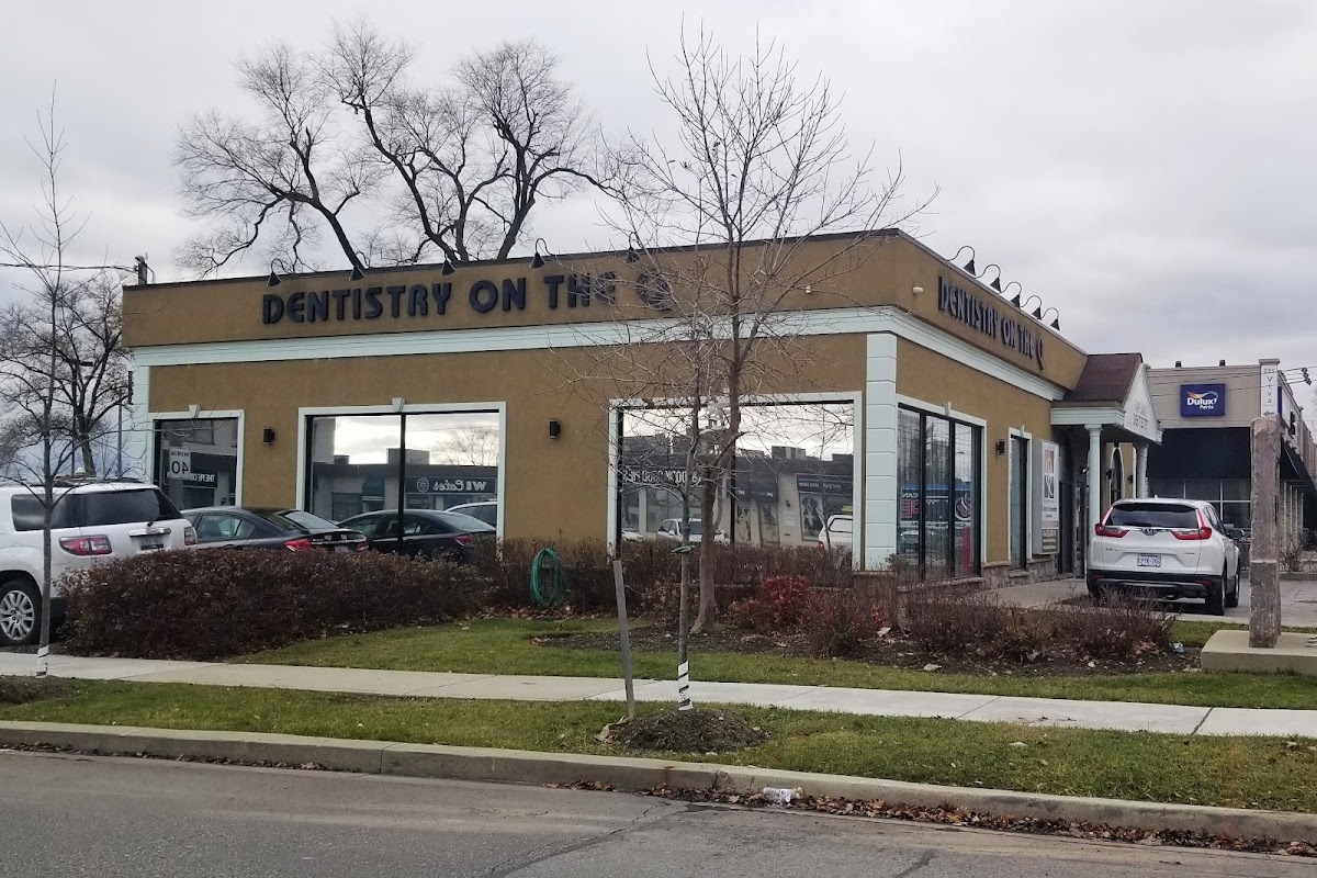 Dentistry on the Q dental clinic in Etobicoke - Photo 2
