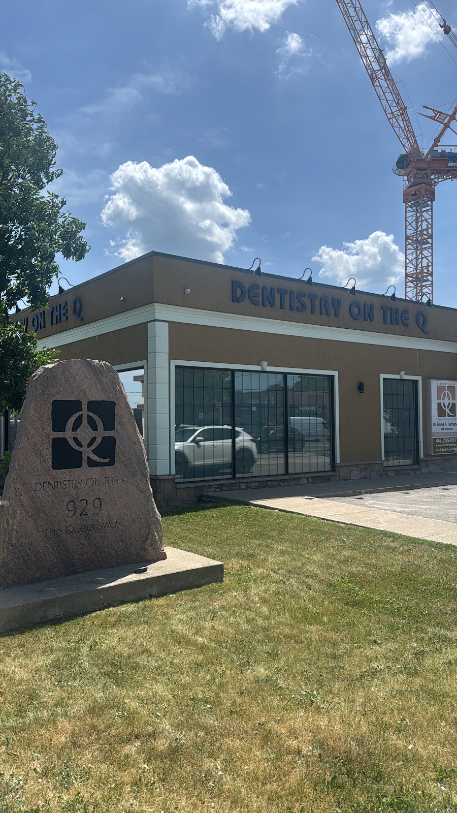 Dentistry on the Q dental clinic in Etobicoke - Photo 8