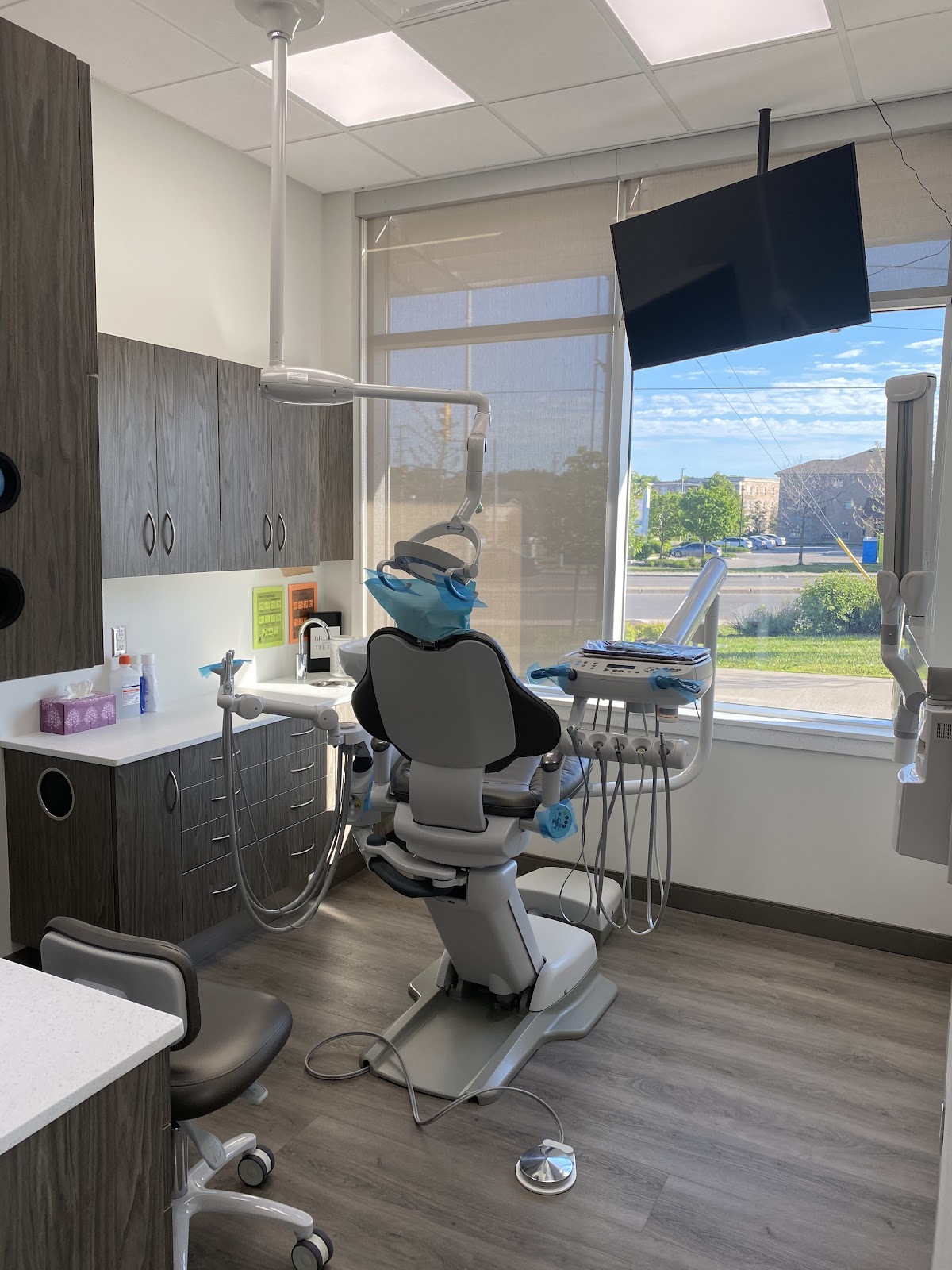 Dental Corner Paisley dental clinic in Guelph - Photo 9