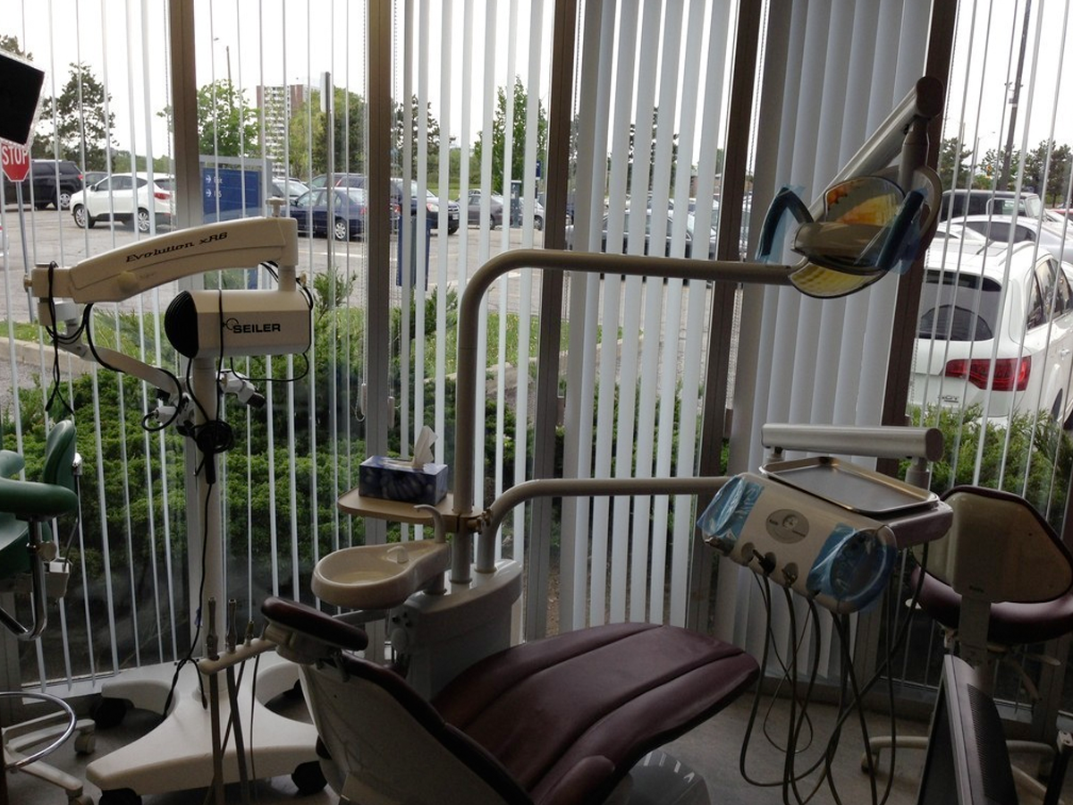 West Metro Dental dental clinic in Etobicoke - Photo 7