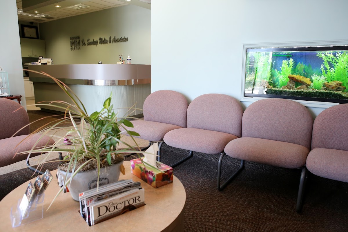 West Metro Dental dental clinic in Etobicoke - Photo 9