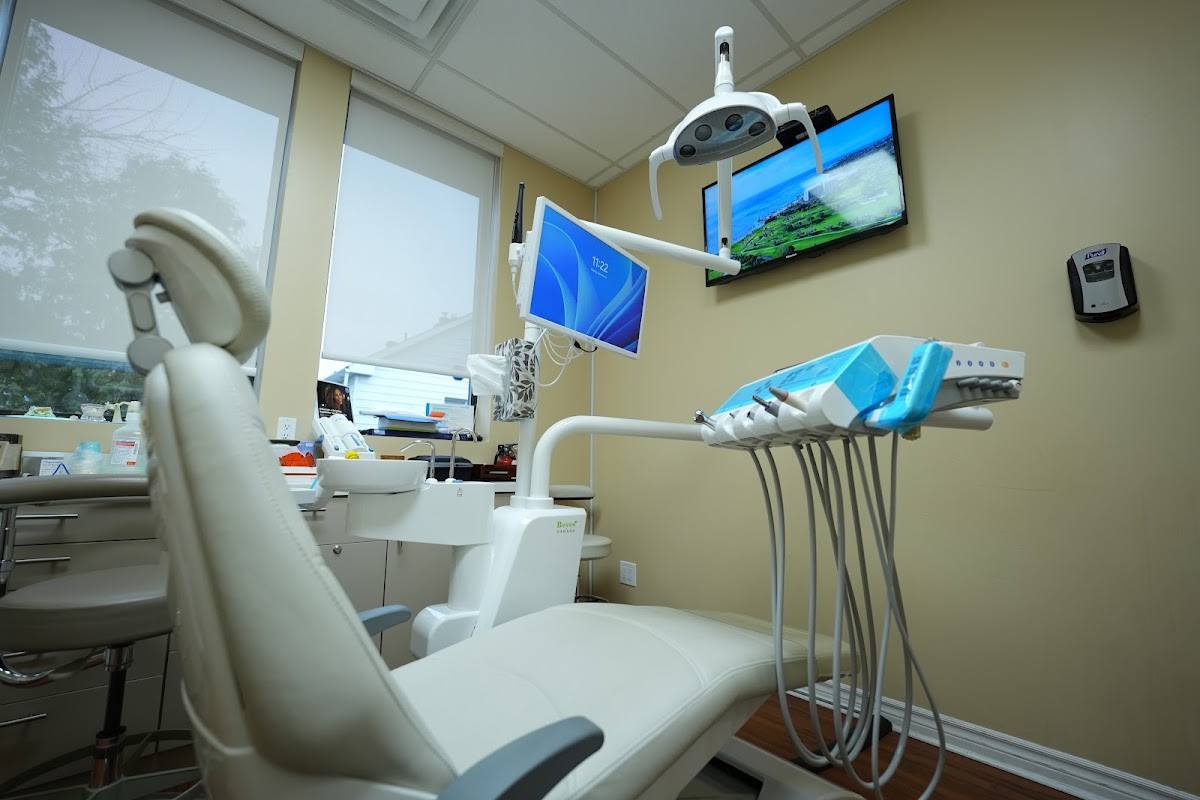 LaRose Dental Clinic dental clinic in Etobicoke - Photo 10