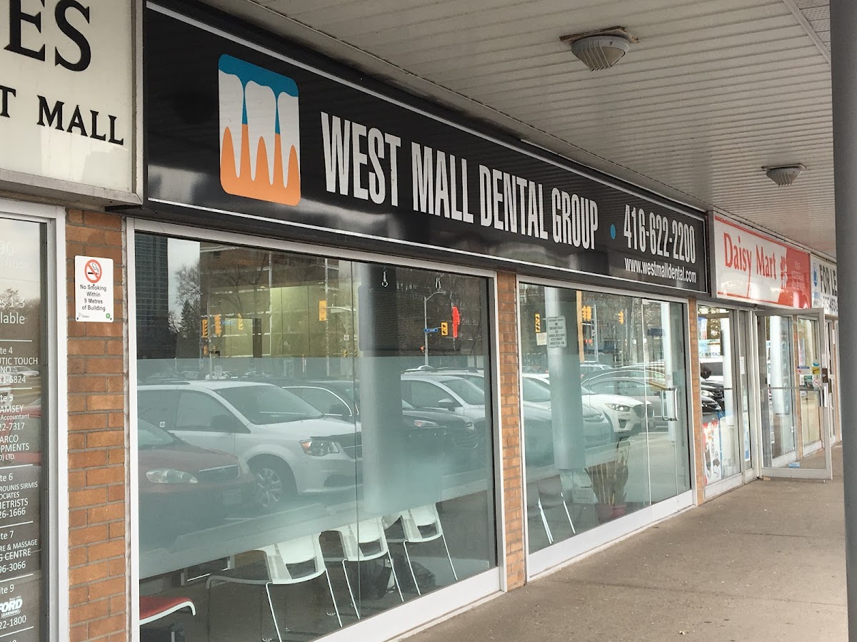 West Mall Dental Group dental clinic in Etobicoke - Photo 6