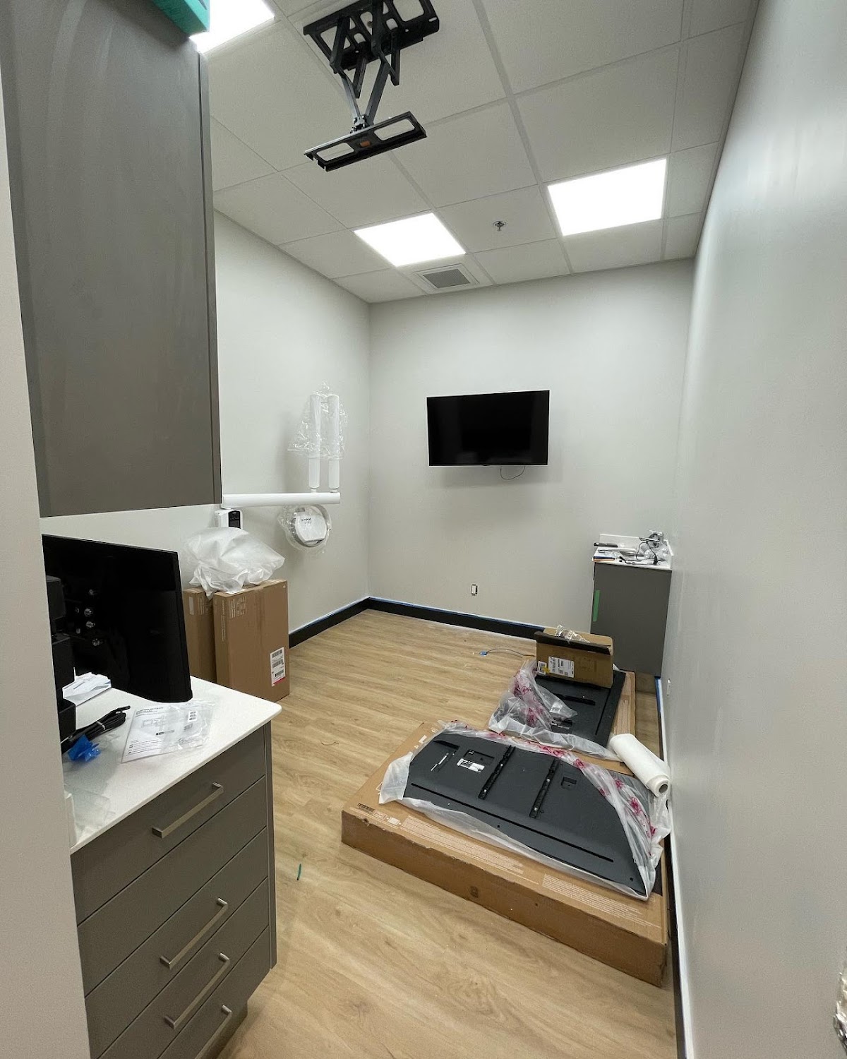 Kailash Dentistry Etobicoke dental clinic in Etobicoke - Photo 9