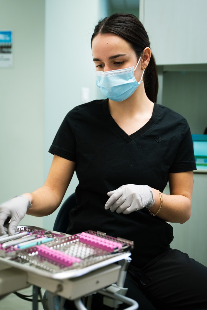 Bathurst Dundas Dental Centre dental clinic in Old Toronto - Photo 4