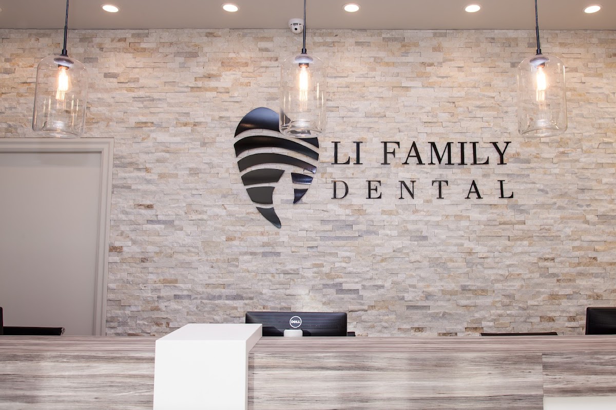 Li Family Dental dental clinic in Etobicoke - Photo 4