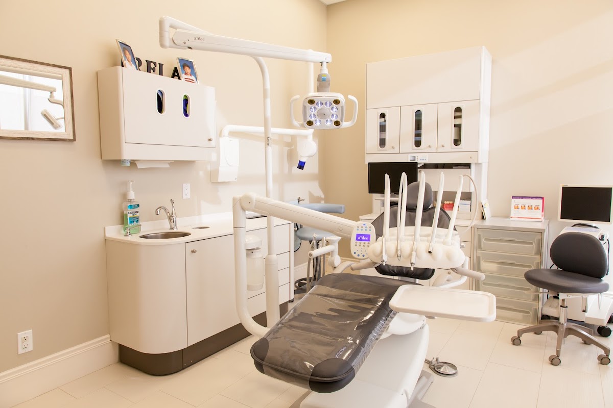 Li Family Dental dental clinic in Etobicoke - Photo 5