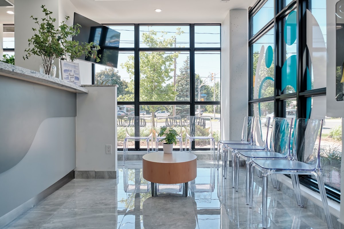 One Family Dental dental clinic in Burlington - Photo 4