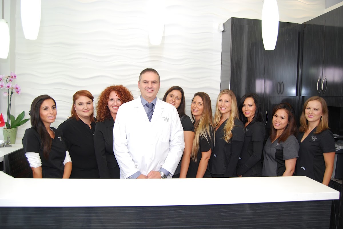West Village Dental Clinic dental clinic in Old Toronto - Photo 1