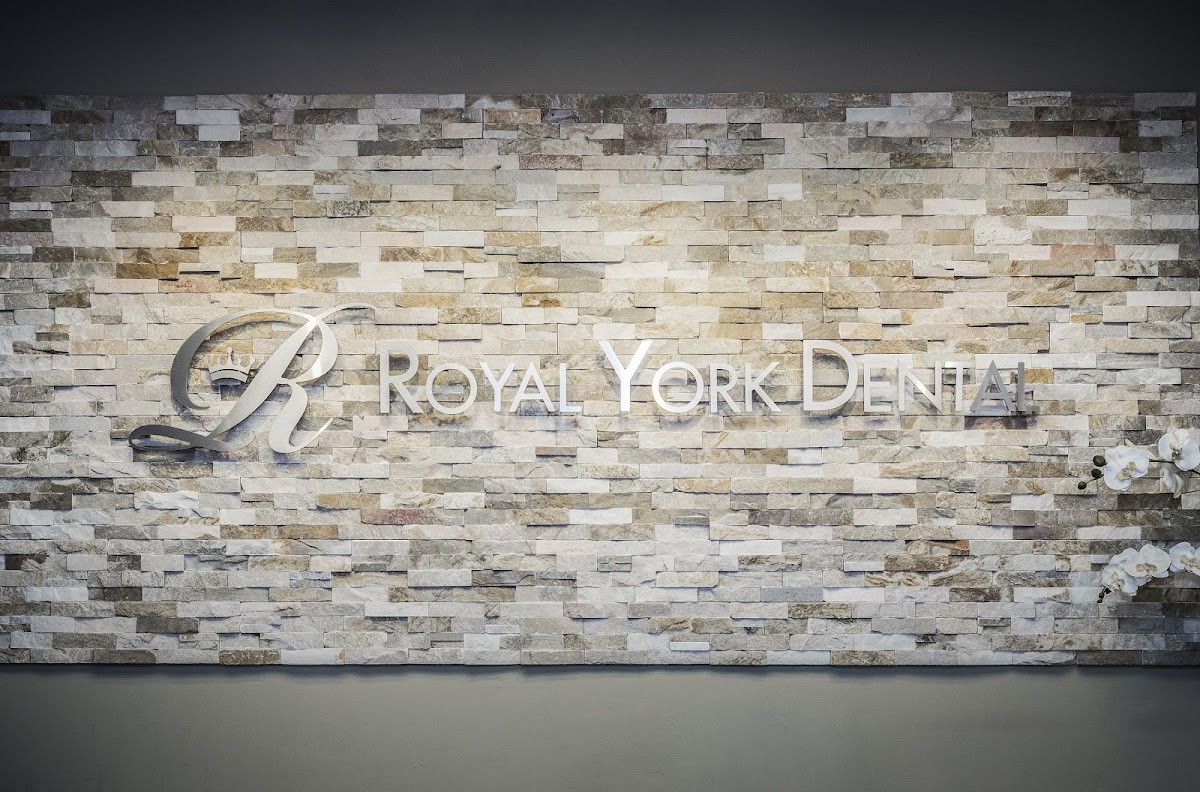 Royal York Dental dental clinic in Etobicoke - Photo 6