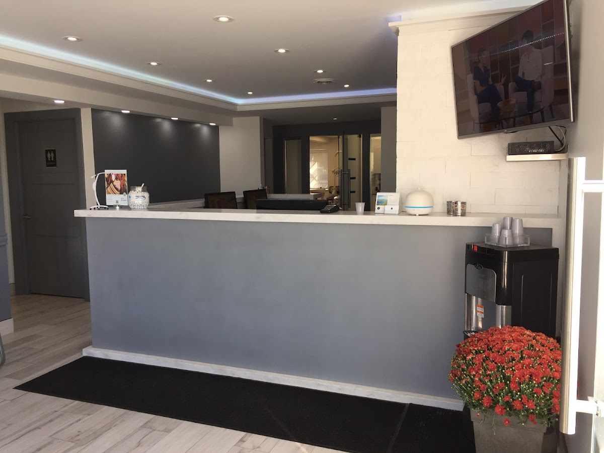 Lawrence West Dental dental clinic in North York - Photo 3