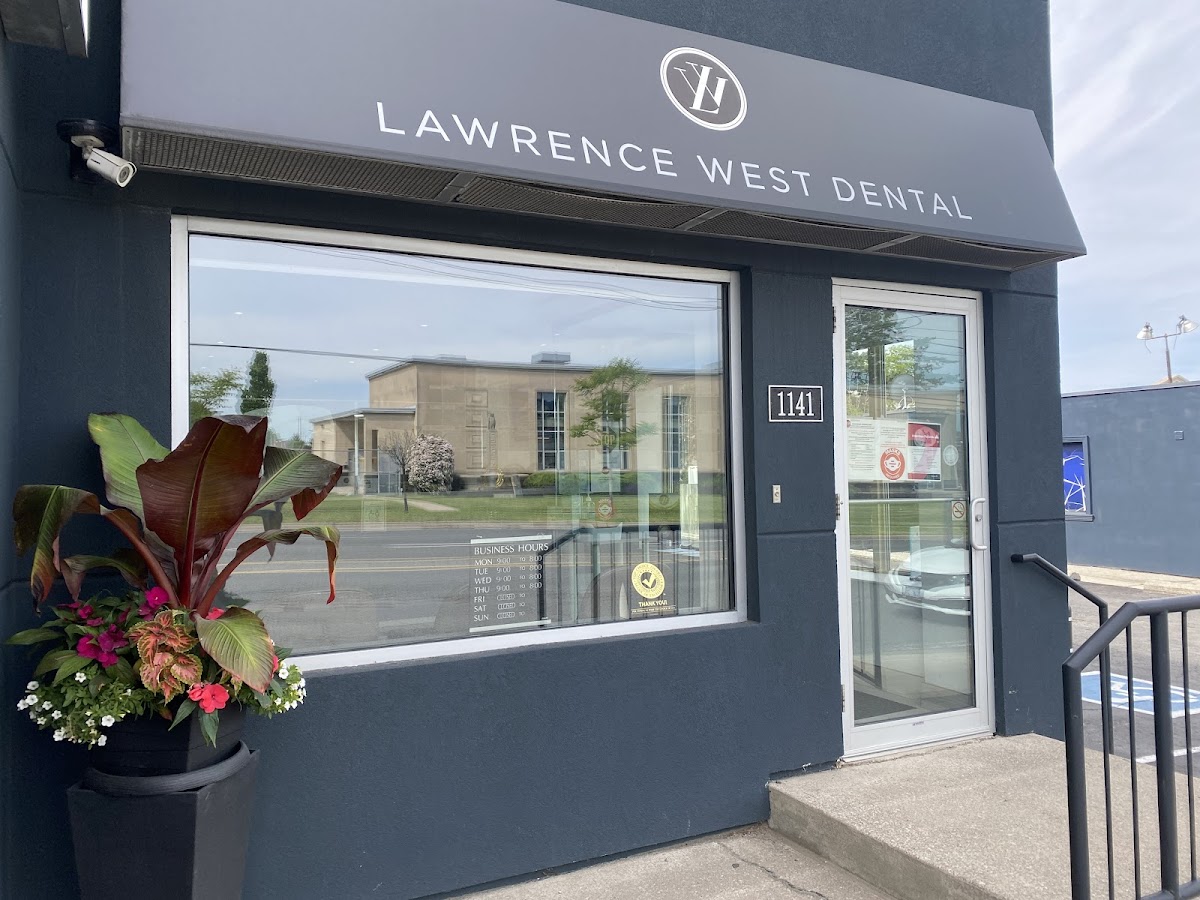 Lawrence West Dental dental clinic in North York - Photo 4