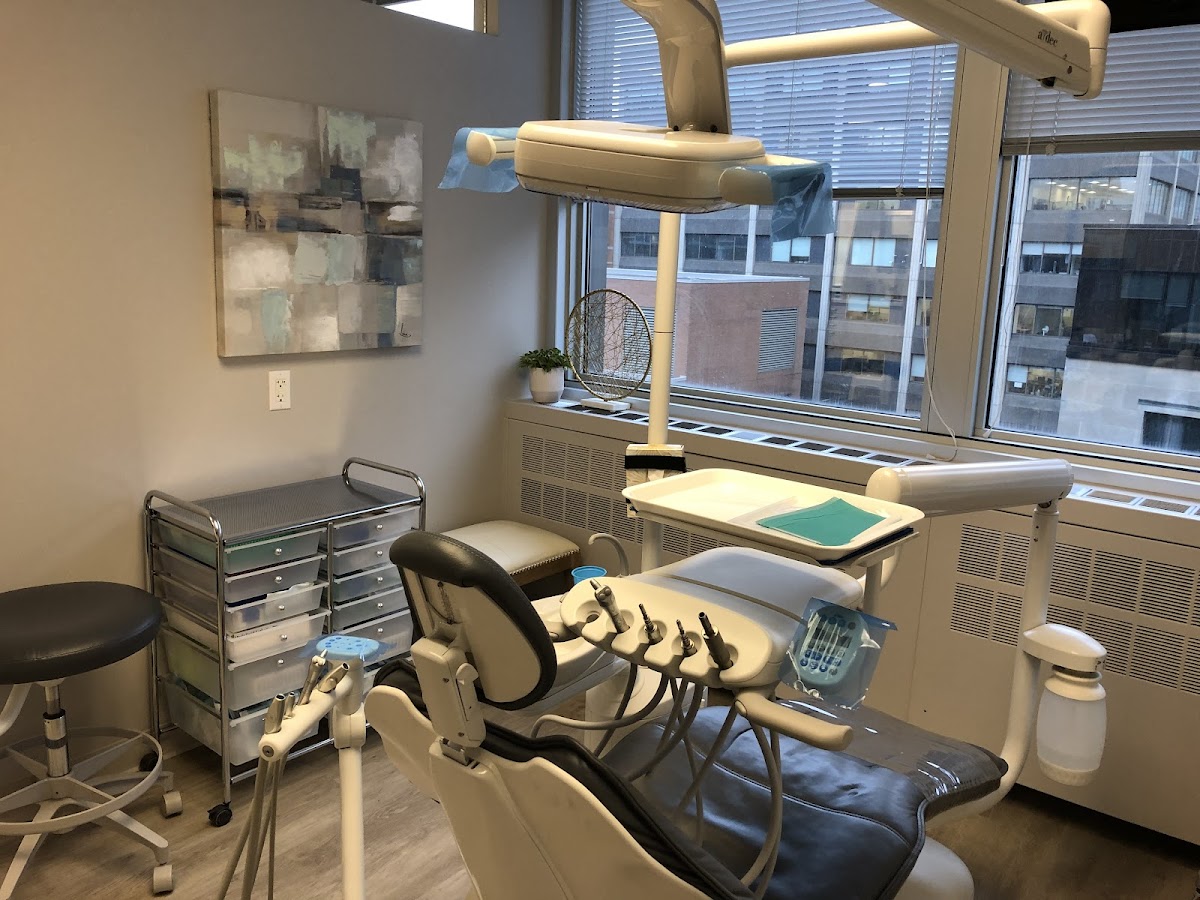 Dr. Suzanne Baptista Dentistry dental clinic in Old Toronto - Photo 2