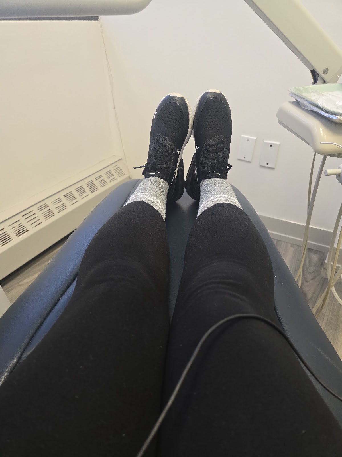 College Street Dentistry dental clinic in Old Toronto - Photo 2