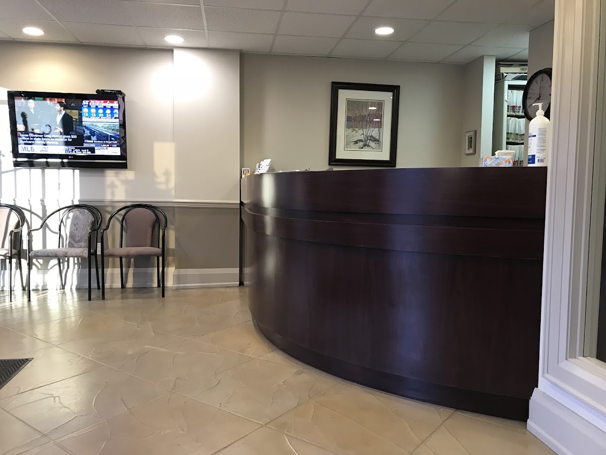 Tinto Dentistry dental clinic in Old Toronto - Photo 4