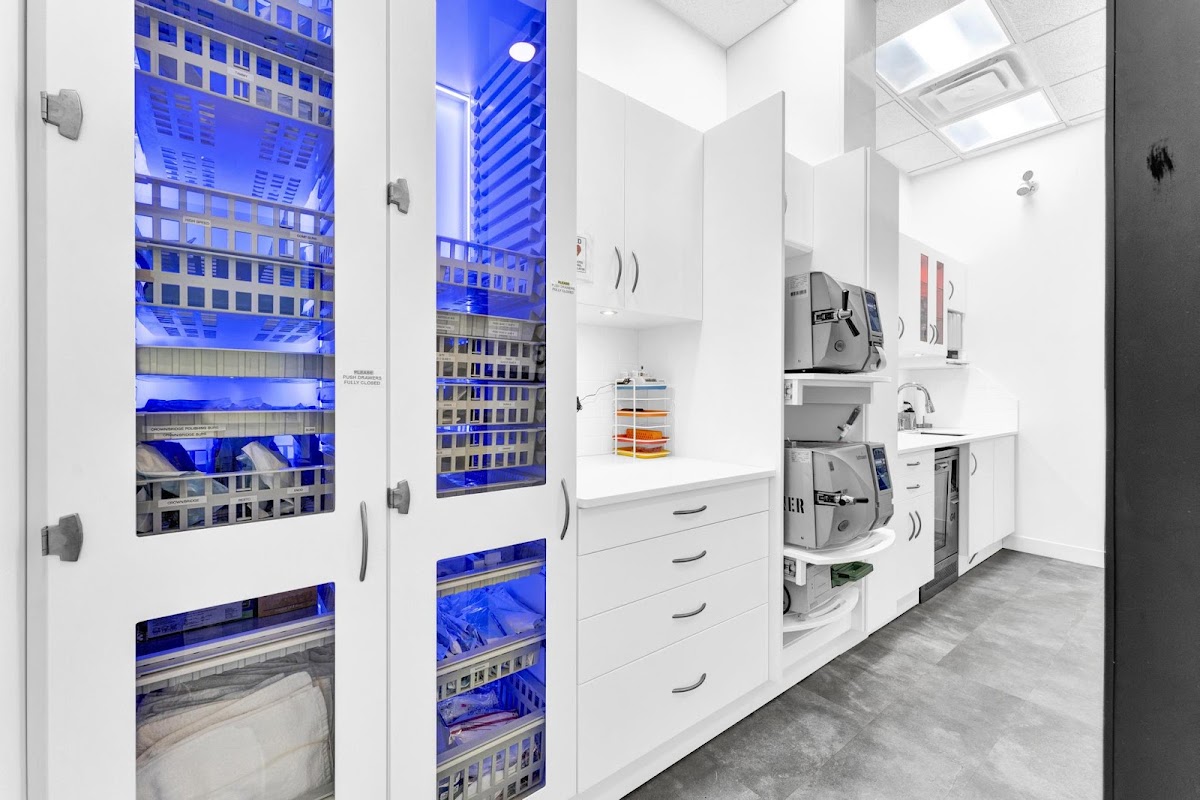 Clarmain Dental Centre dental clinic in Burlington - Photo 7