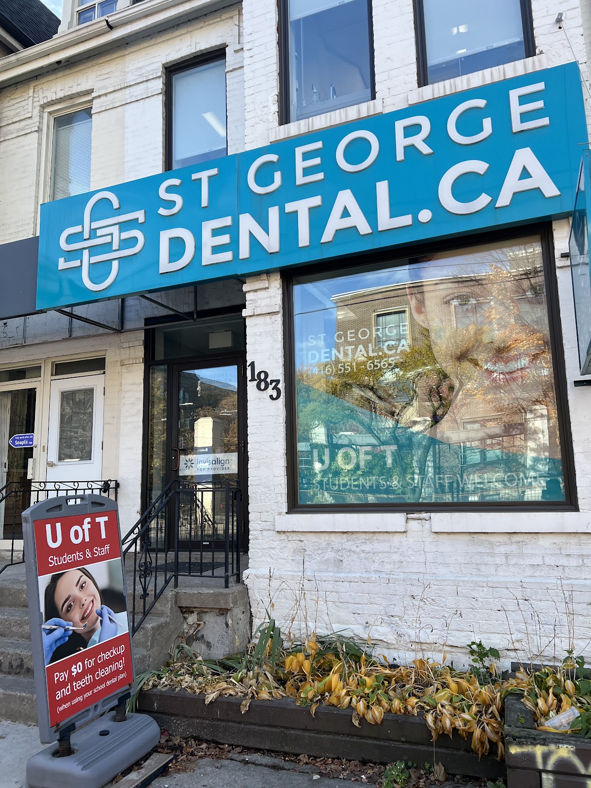 St George Dental dental clinic in Old Toronto - Photo 2
