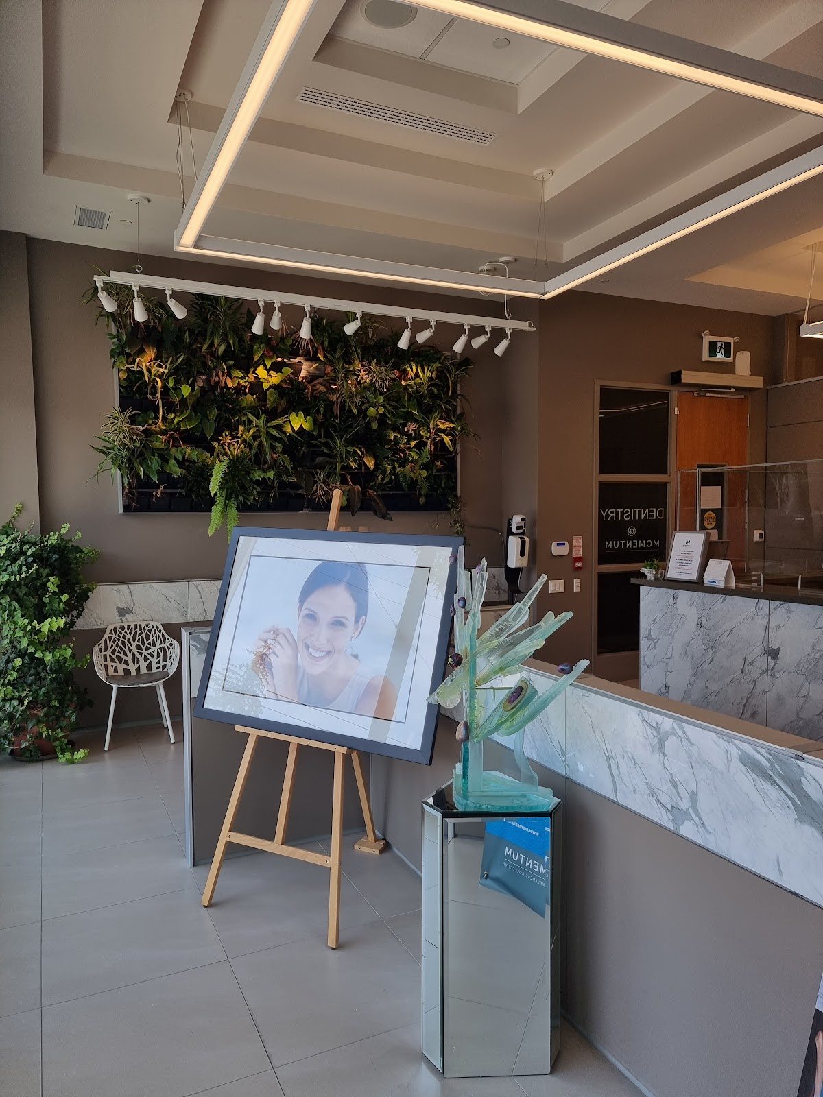 Dentistry @ Momentum dental clinic in Old Toronto - Photo 8