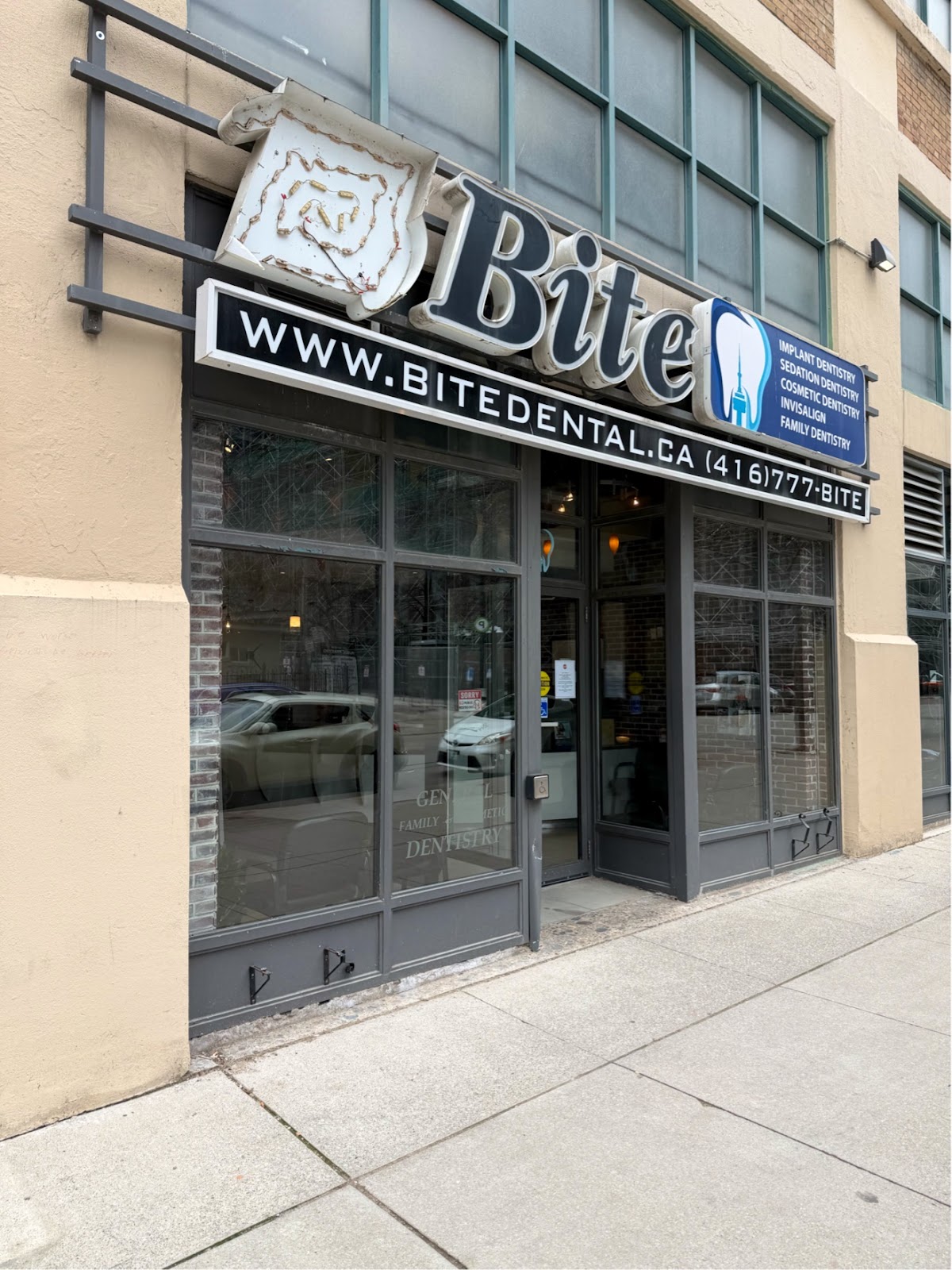 Bite Dental - Downtown Toronto Dentist dental clinic in Old Toronto - Photo 2