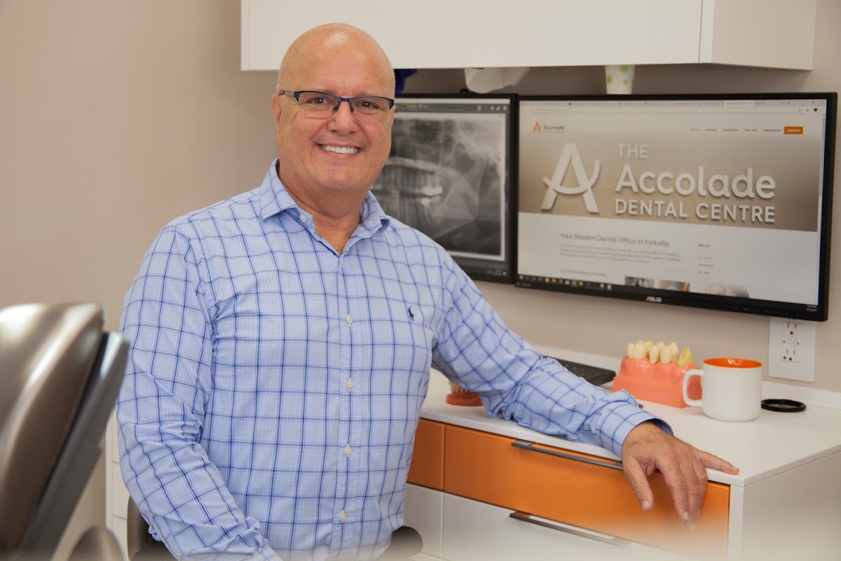 The Accolade Dental Centre dental clinic in Old Toronto - Photo 7