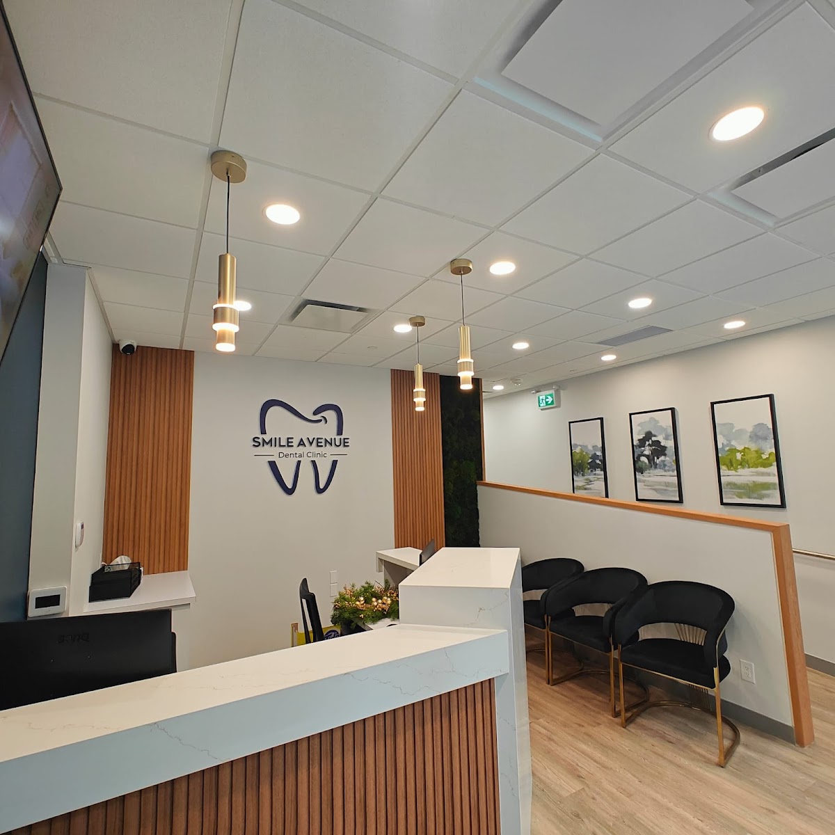 Smile Avenue Dental Clinic dental clinic in Old Toronto - Photo 3