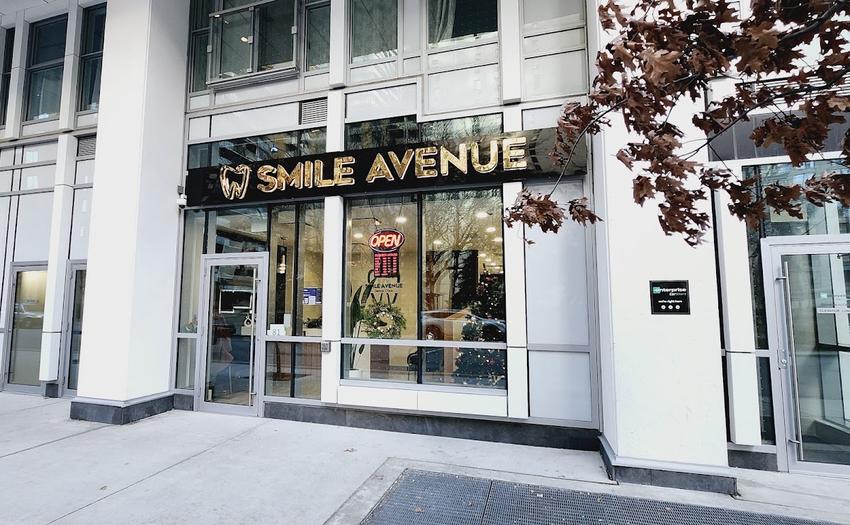 Smile Avenue Dental Clinic dental clinic in Old Toronto - Photo 5