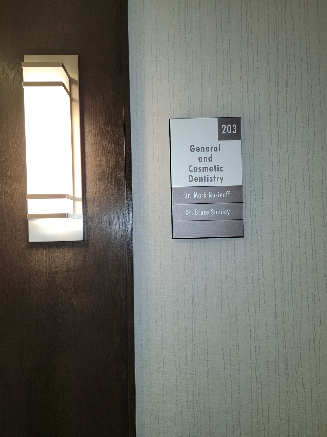 Yonge Street Dental dental clinic in Old Toronto - Photo 7