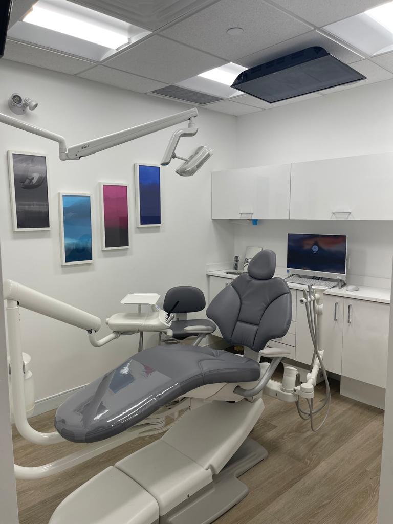 Commerce Dental dental clinic in Old Toronto - Photo 3
