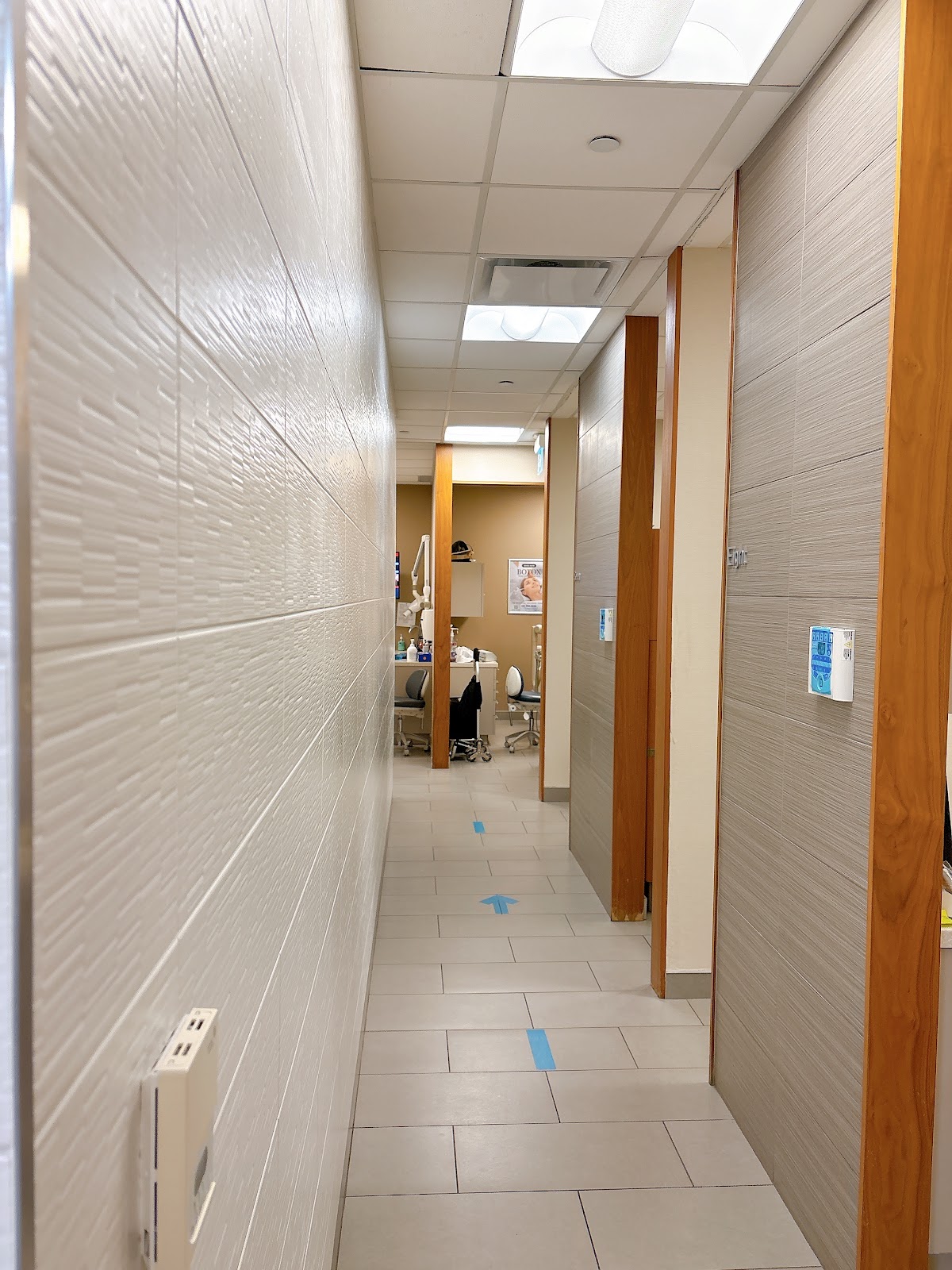 Toothworks Bay Adelaide Dental dental clinic in Old Toronto - Photo 9