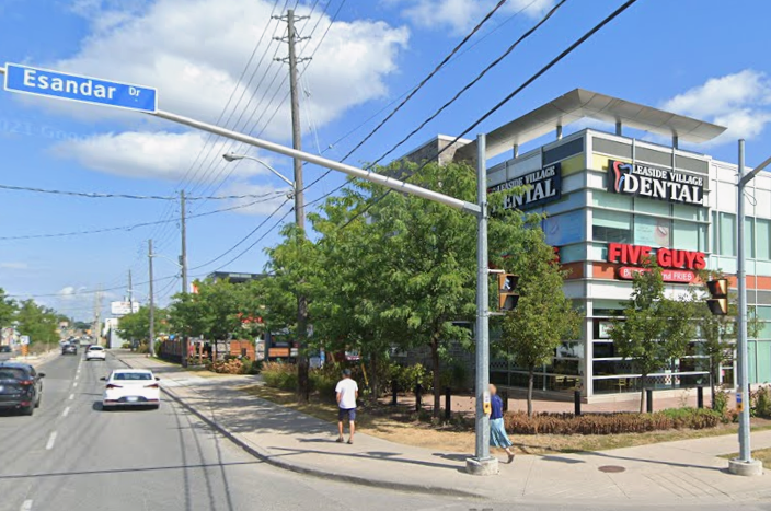Leaside Village Dental dental clinic in East York - Photo 1