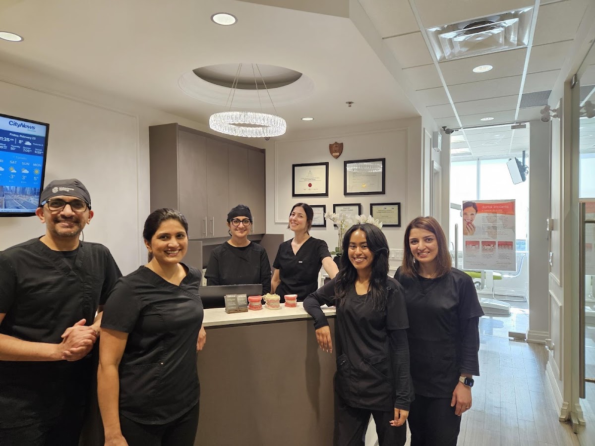 Leaside Village Dental dental clinic in East York - Photo 3