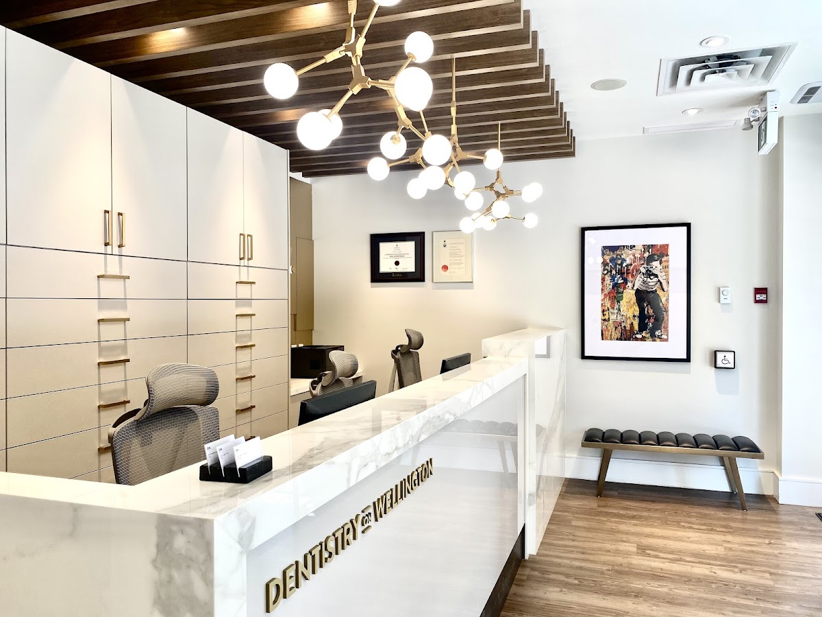 Dentistry On Wellington dental clinic in Old Toronto - Photo 1