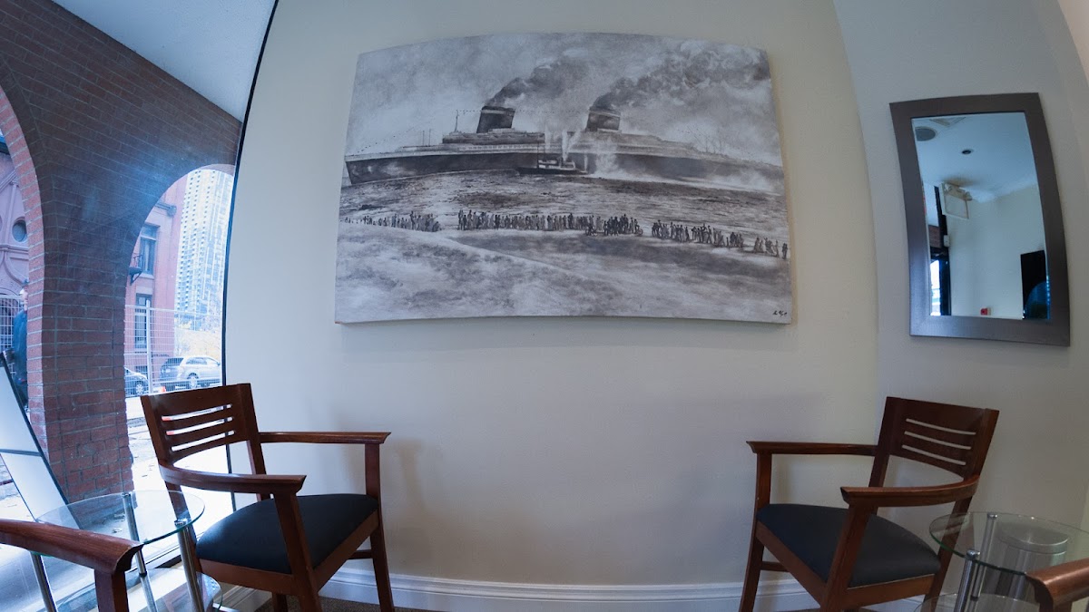 Dentistry On Wellington dental clinic in Old Toronto - Photo 9