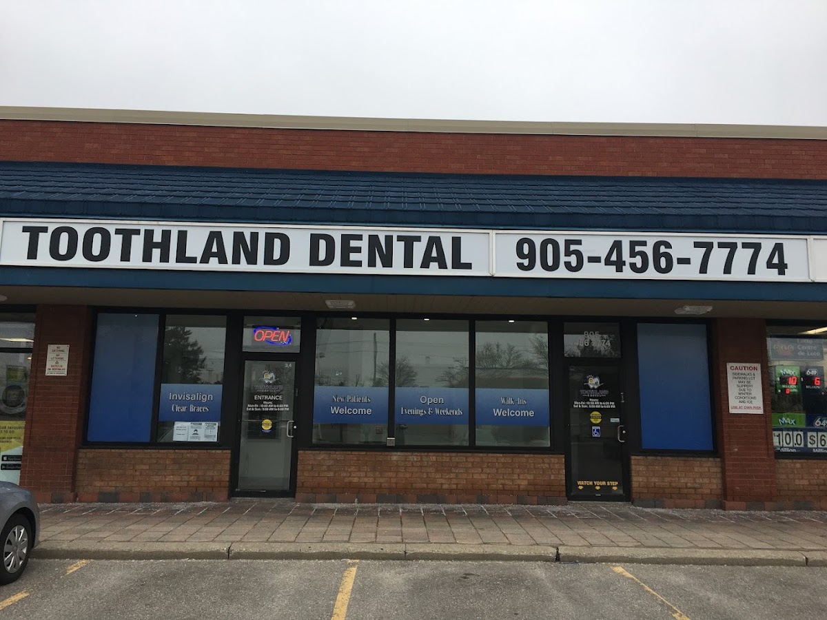 Toothland Dental Clinic dental clinic in Brampton - Photo 1