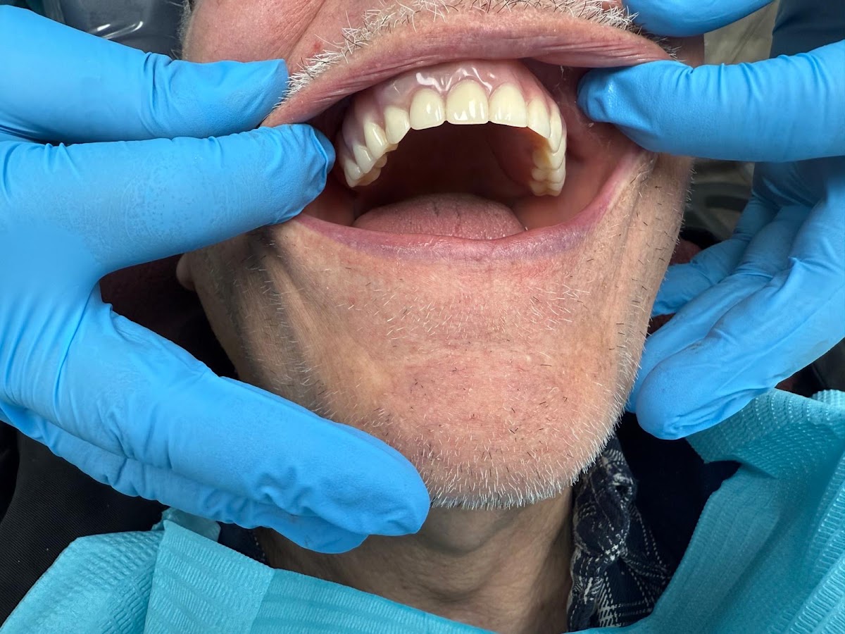 Toothland Dental Clinic dental clinic in Brampton - Photo 5