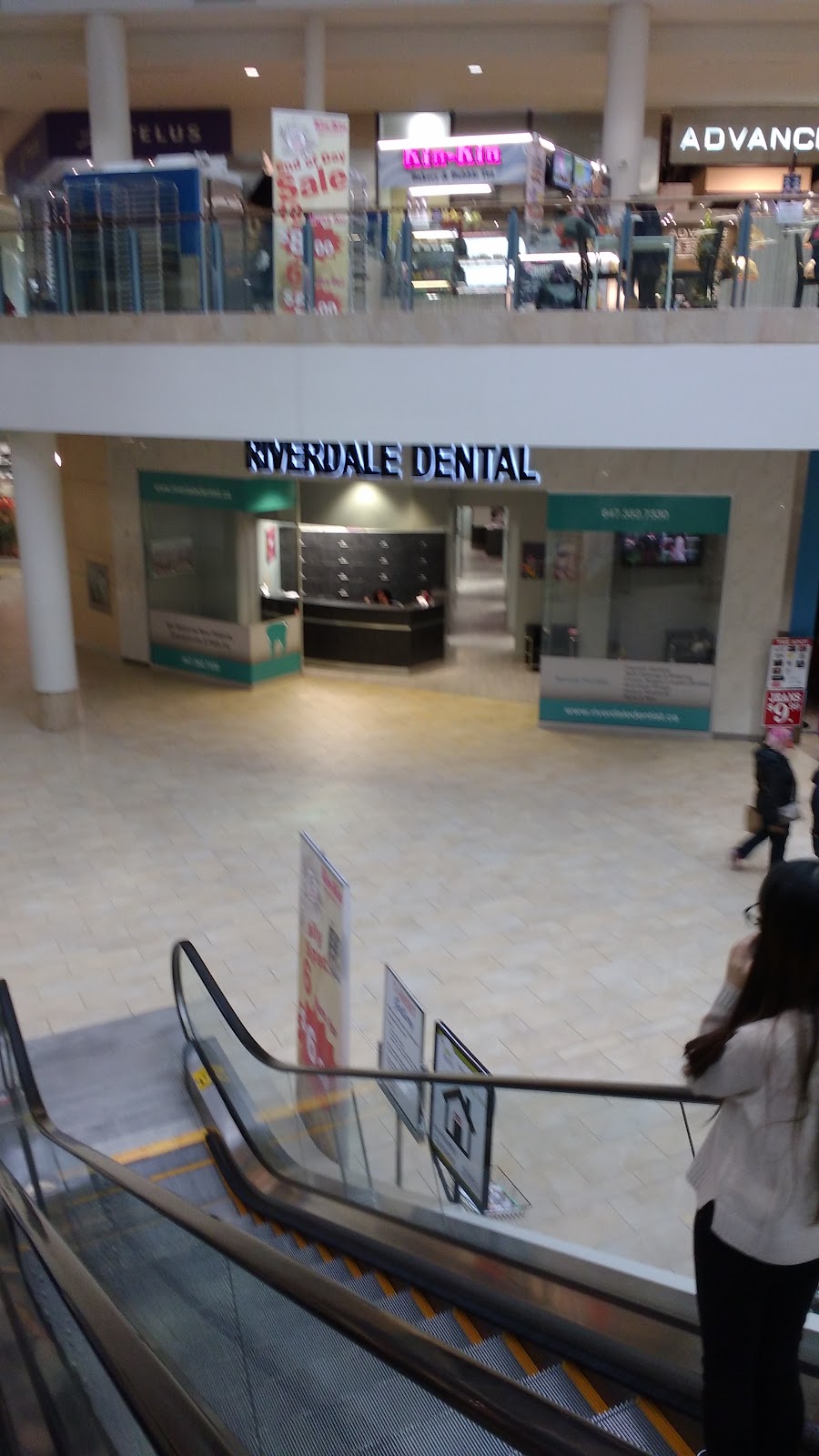 Riverdale Dental dental clinic in Old Toronto - Photo 6